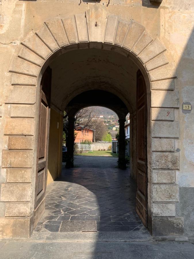 Casa Tiffany Tra Lago E Monti マンデッロ・デル・ラーリオ エクステリア 写真